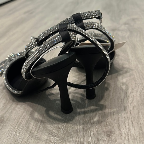 A New Day Black and Silver Slingback Heels with Rhinestone Bow - Picture 5 of 6